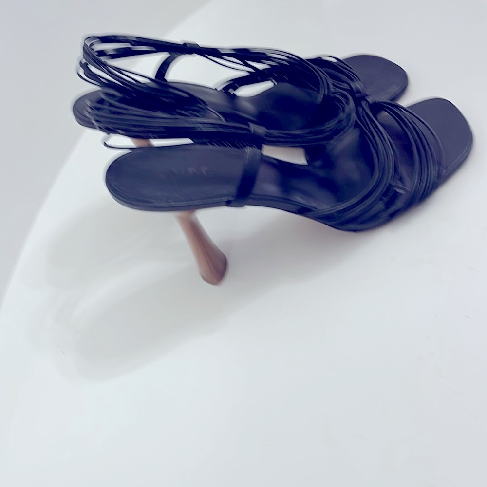 Vince Black Leather Strappy Women's 3.5 Inch Heels Size 9 (40) - Picture 7 of 13